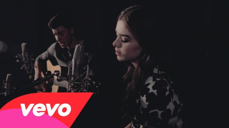 Shawn Mendes & Hailee Steinfeld singing Stitches